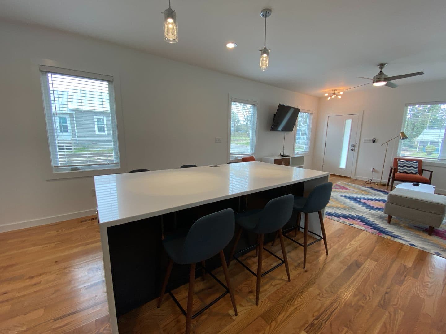 Raleigh House: 218 Heck St