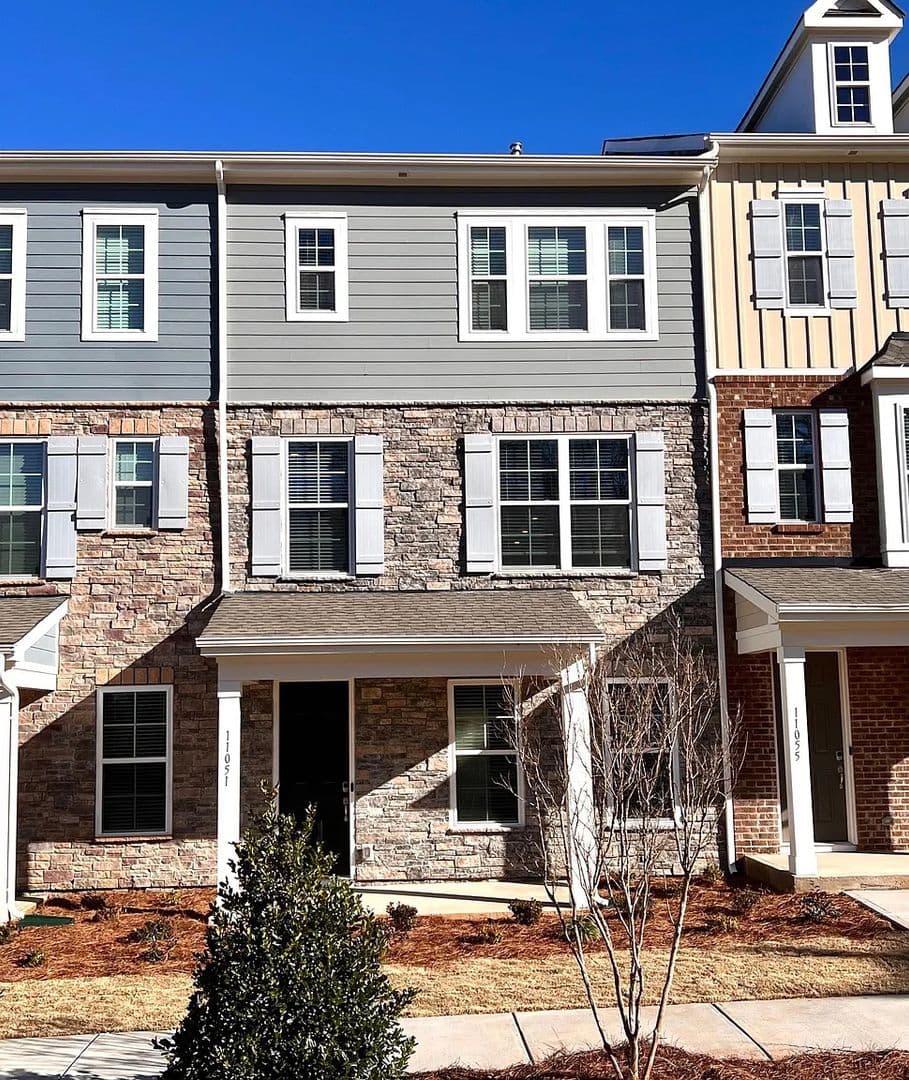 Charlotte House: 11051 Lawyers Rd
