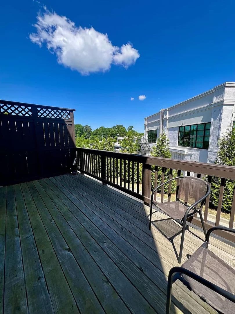 Atlanta House: 1825 La Dawn Ln NW