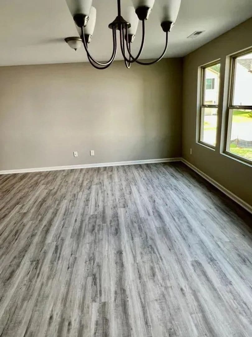 Raleigh House: 3320 Slippery Elm Dr