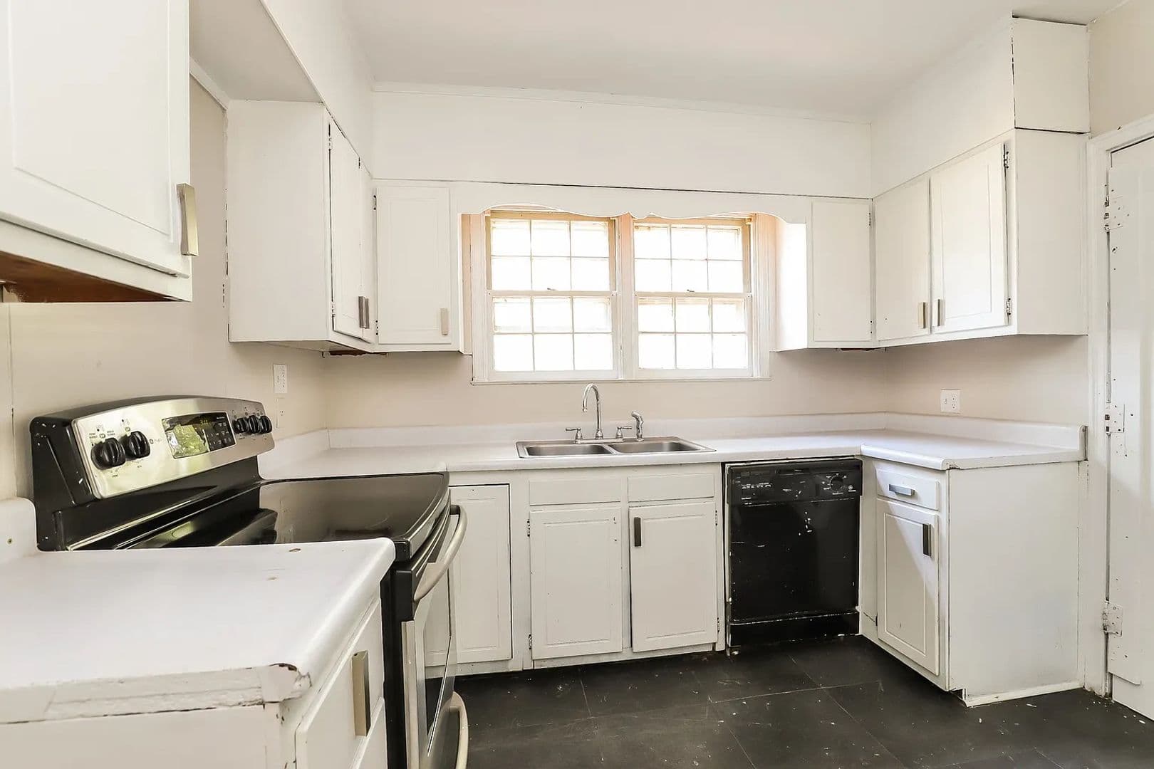 Greensboro House: 412 S Josephine Boyd St