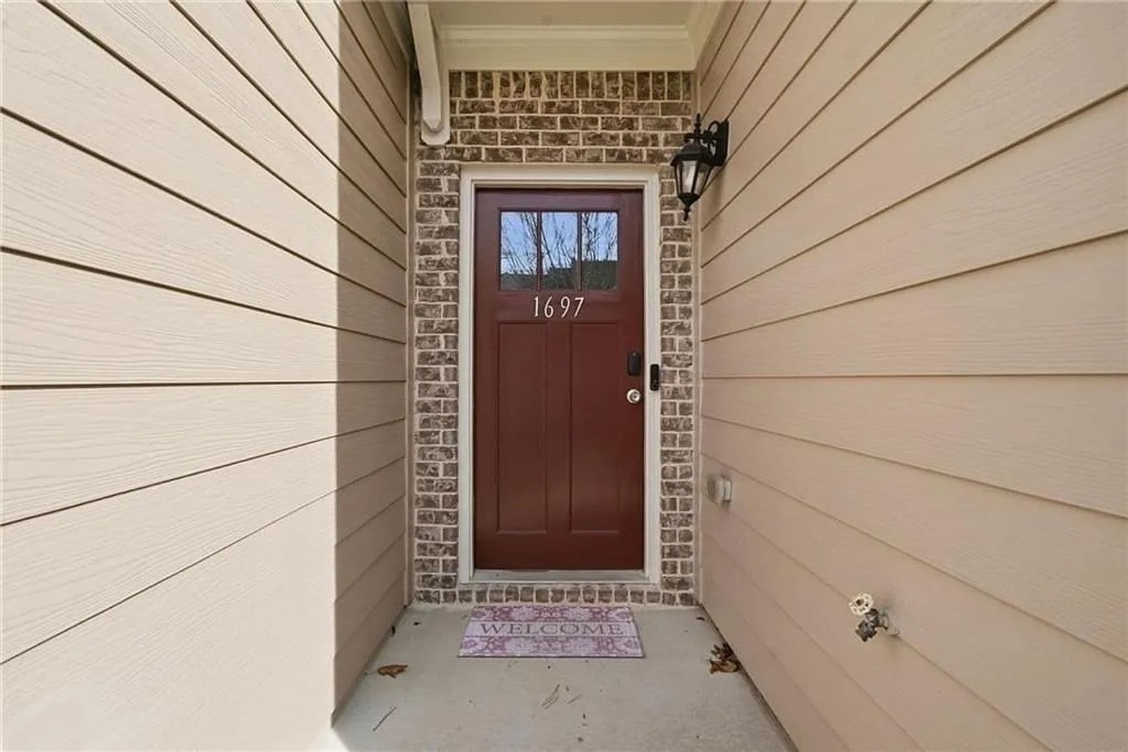Lilburn House: 1697 Paxton Dr SW
