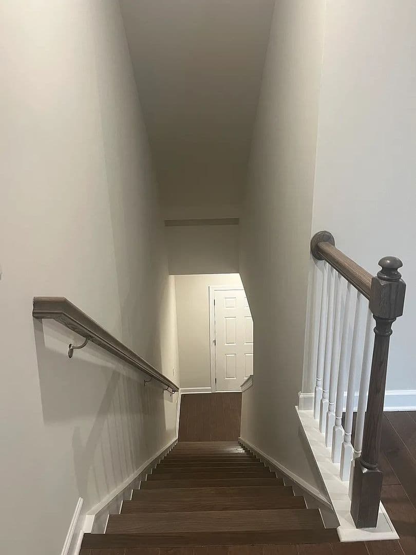 Charlotte House: 3714 Memorial Pkwy