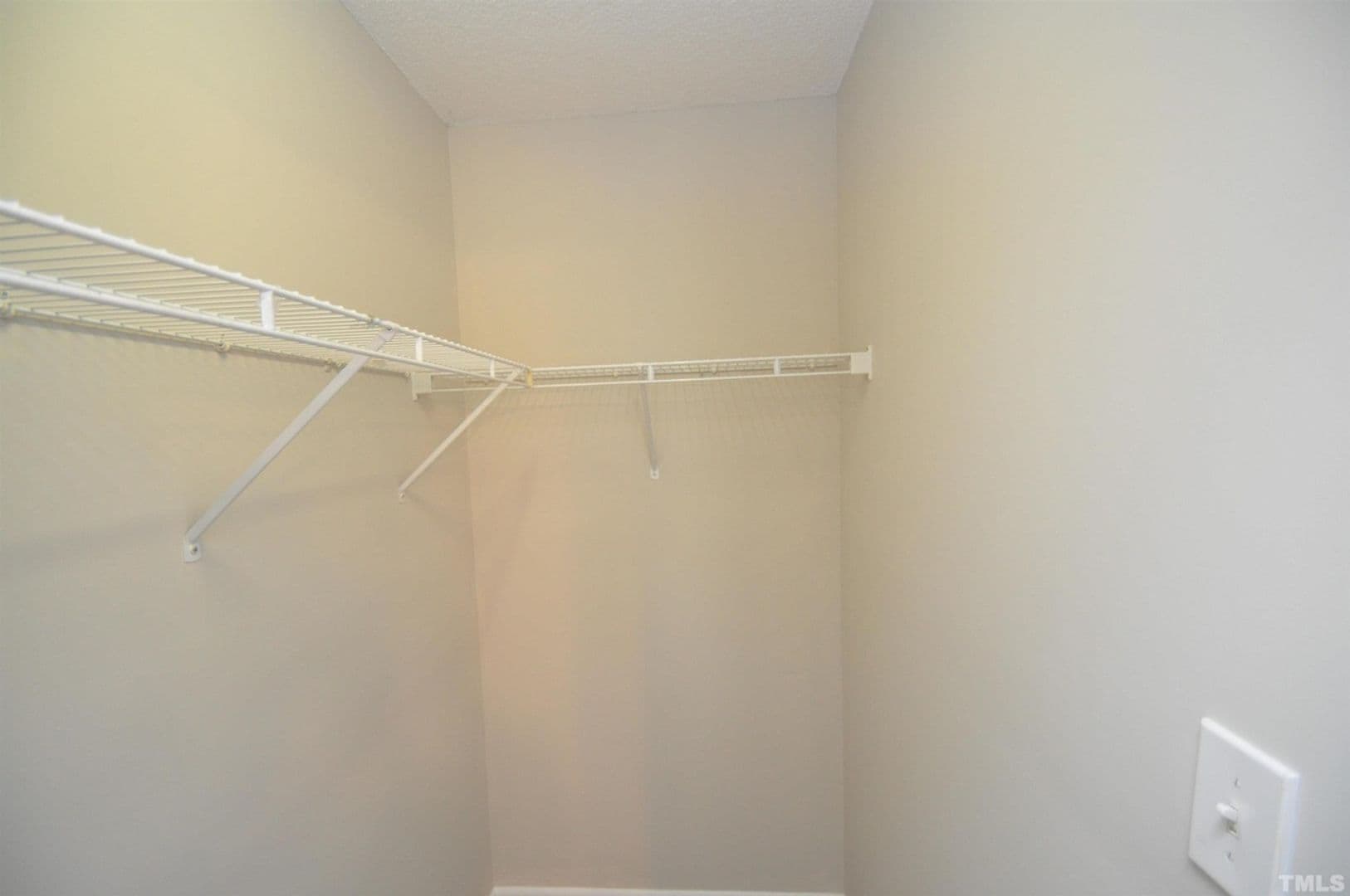 Raleigh House: 1331 #302 Crab Orchard Dr