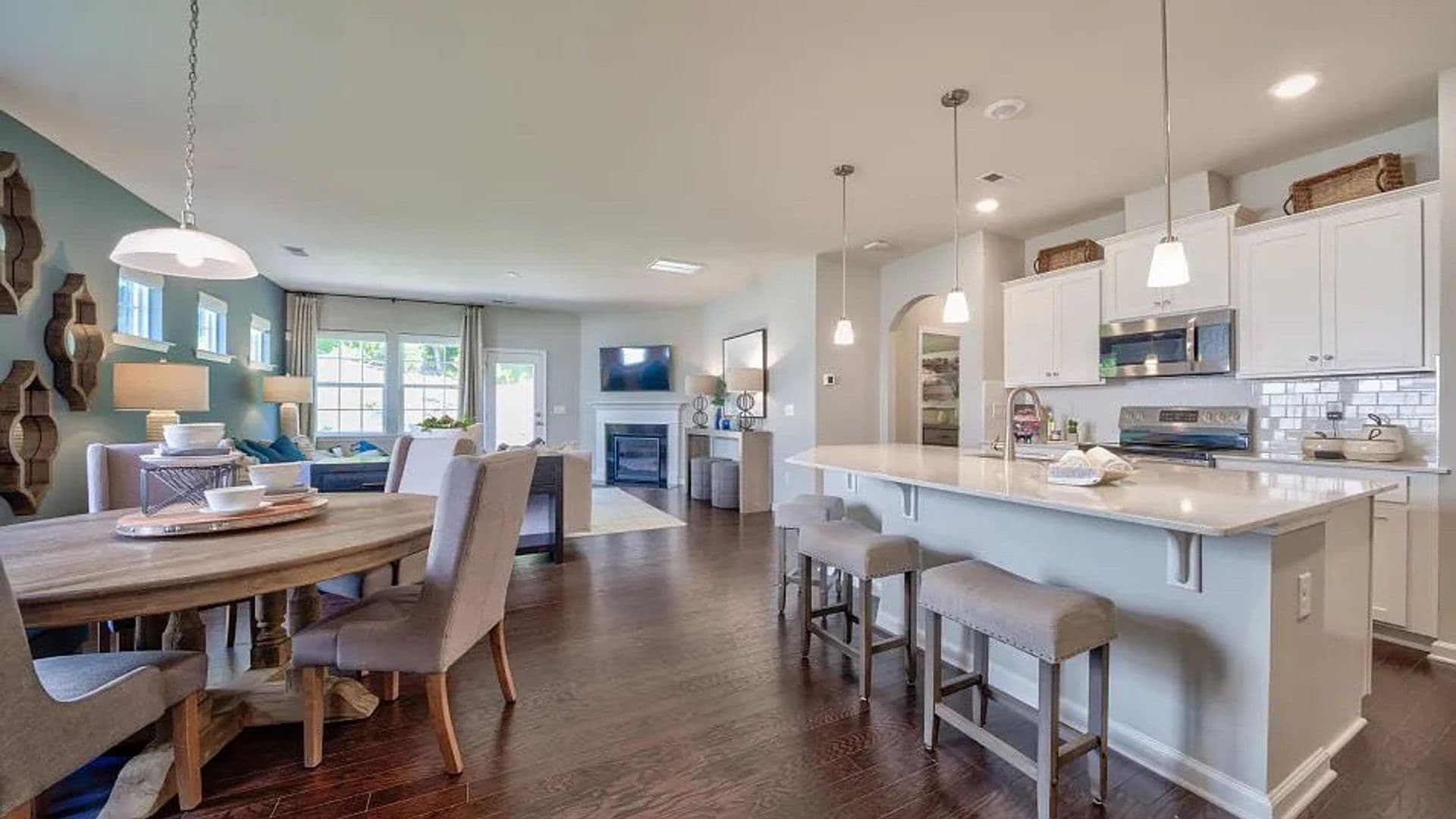 Mooresville House: 436 Kennerly Ctr Dr