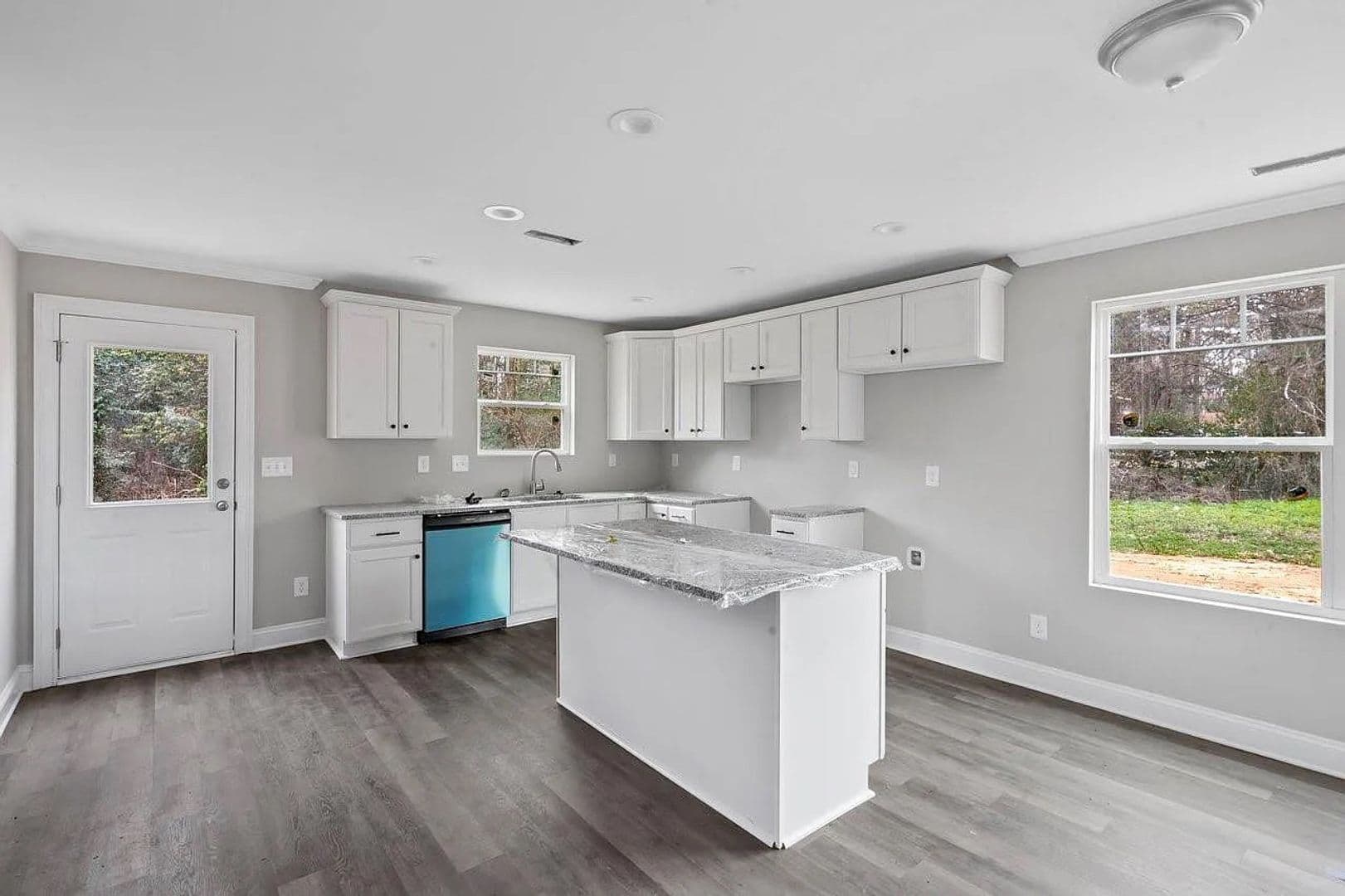 Charlotte House: 2628 Kenhill Dr