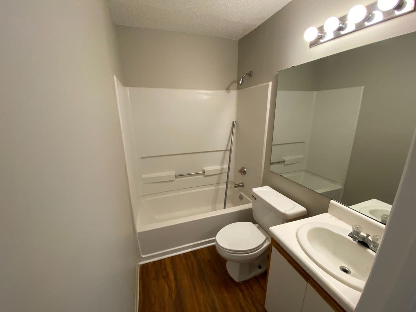 Raleigh House: 1251 #002 University Ct