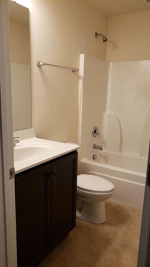 Charlotte House: 8517 Sharonbrook Dr