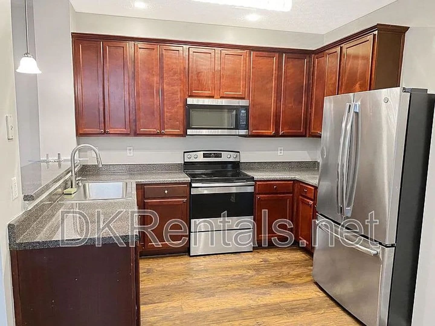 East Point House: 4416 Stone Gate Way