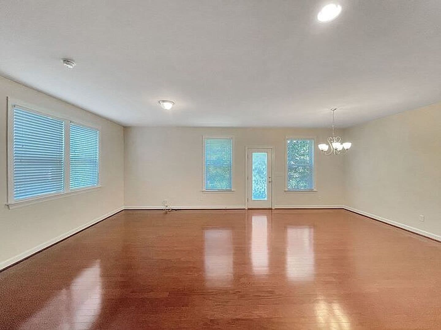 Apex House: 2406 Pecan Ridge Way
