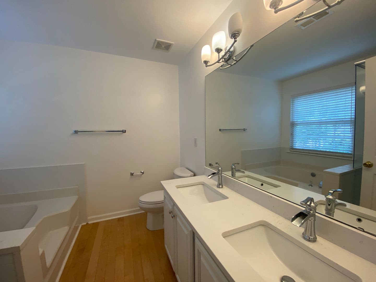 Charlotte House: 9014 Blueshot Ct
