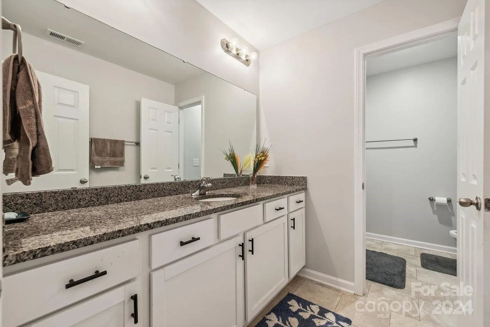 Charlotte House: 7608 Denbur Dr