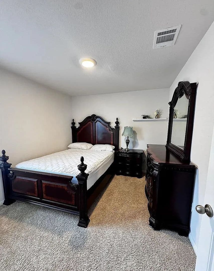 Georgetown House: 204 Brooklyn Dr