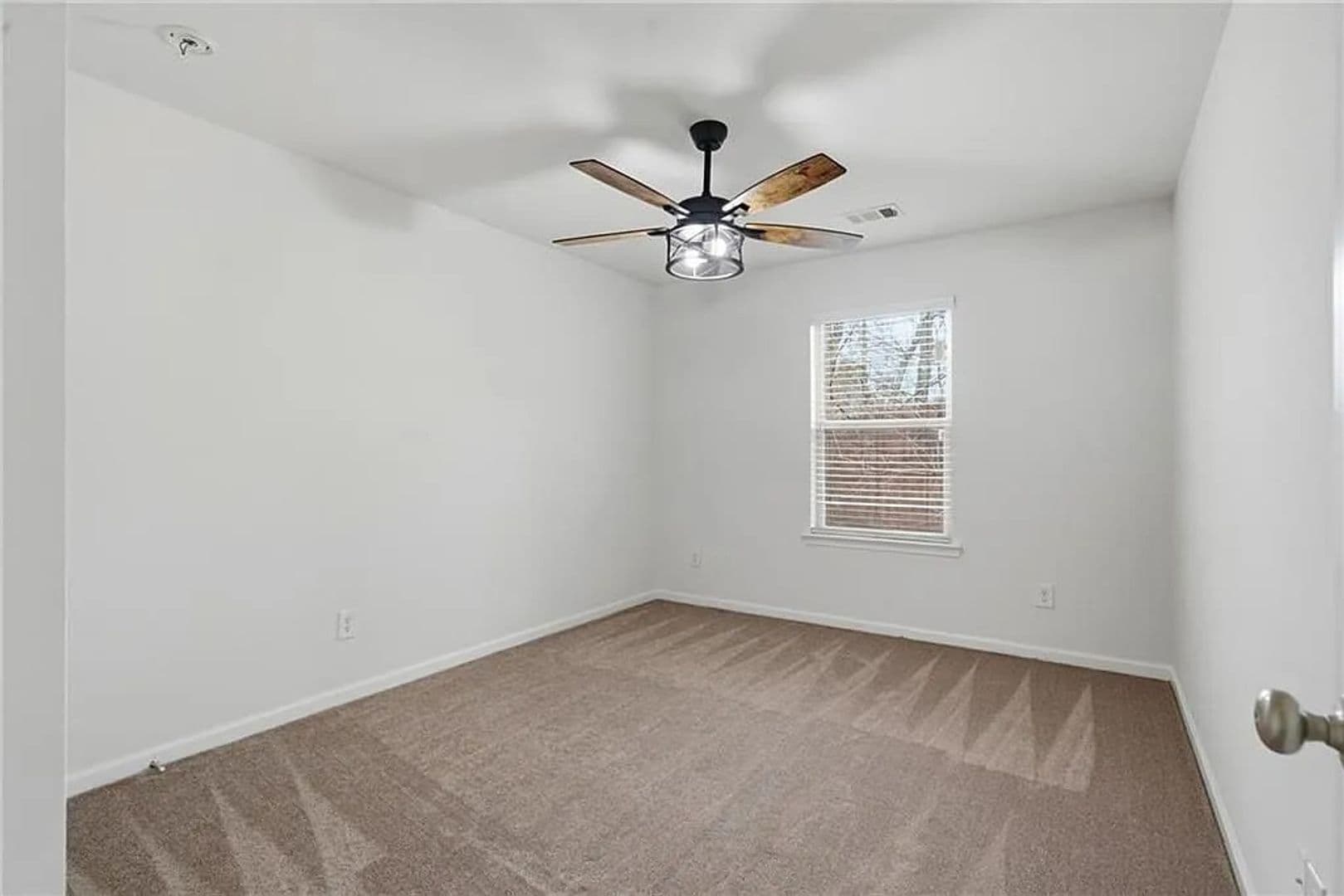 Lilburn House: 1697 Paxton Dr SW