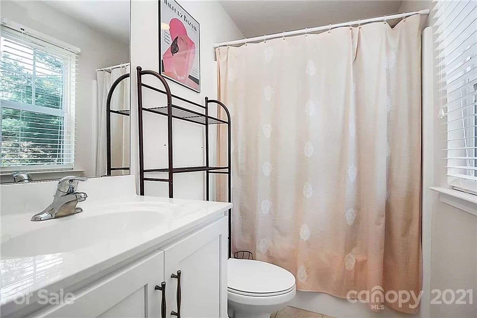 Charlotte House: 1502 Sharon Rd W