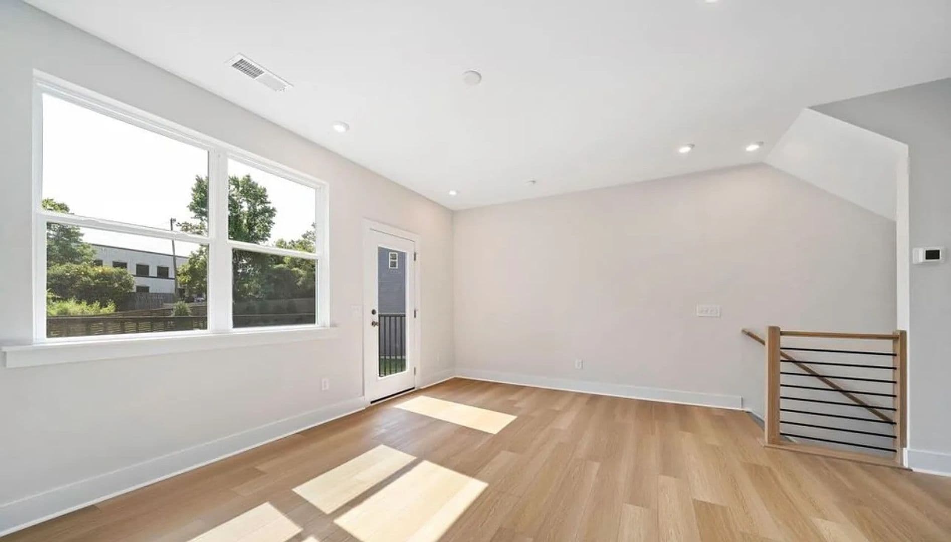 Charlotte House: 1544 Levy Wy