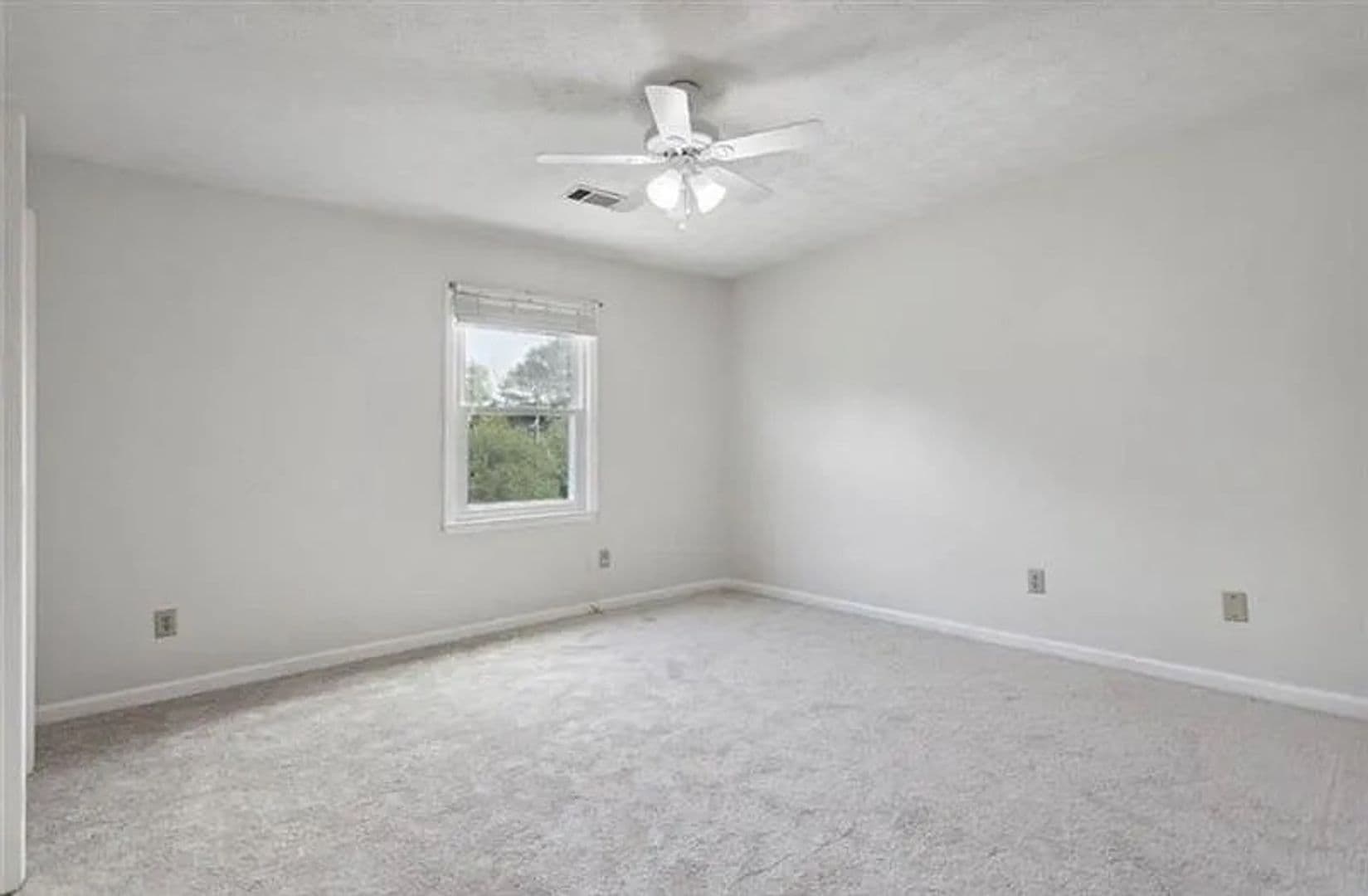 Snellville House: 3081 Brooks Dr