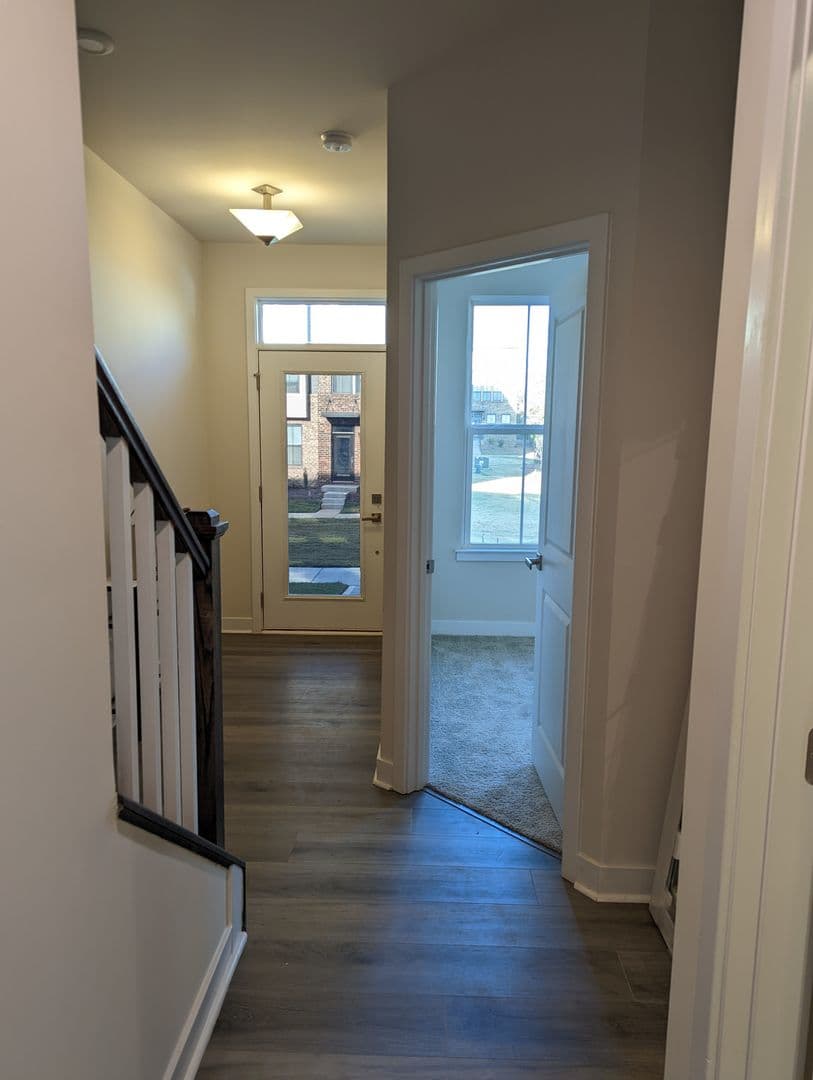 Charlotte House: 1114 Gleason Wy