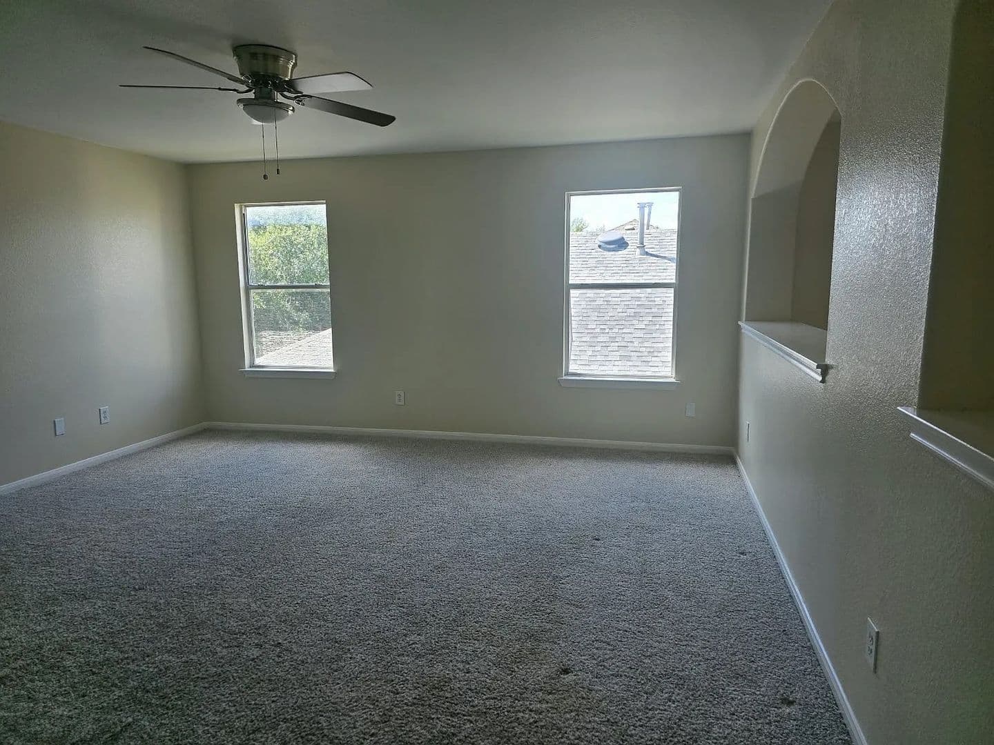 Pflugerville House: 4000 White Water Way
