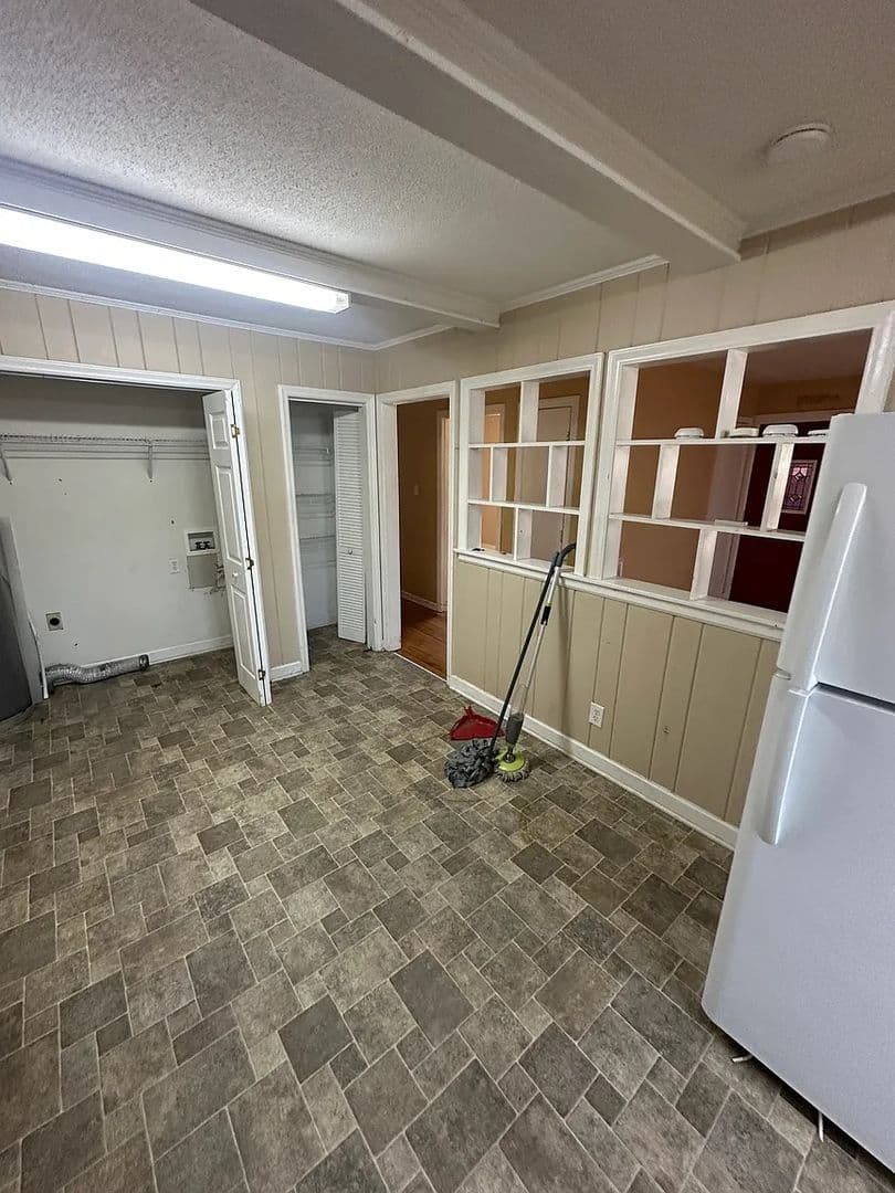 Rock Hill House: 503 Lucky Ct