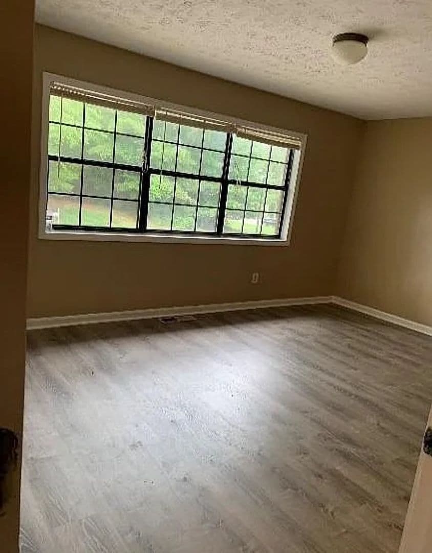 Lawrenceville House: 1888 Patterson Cir