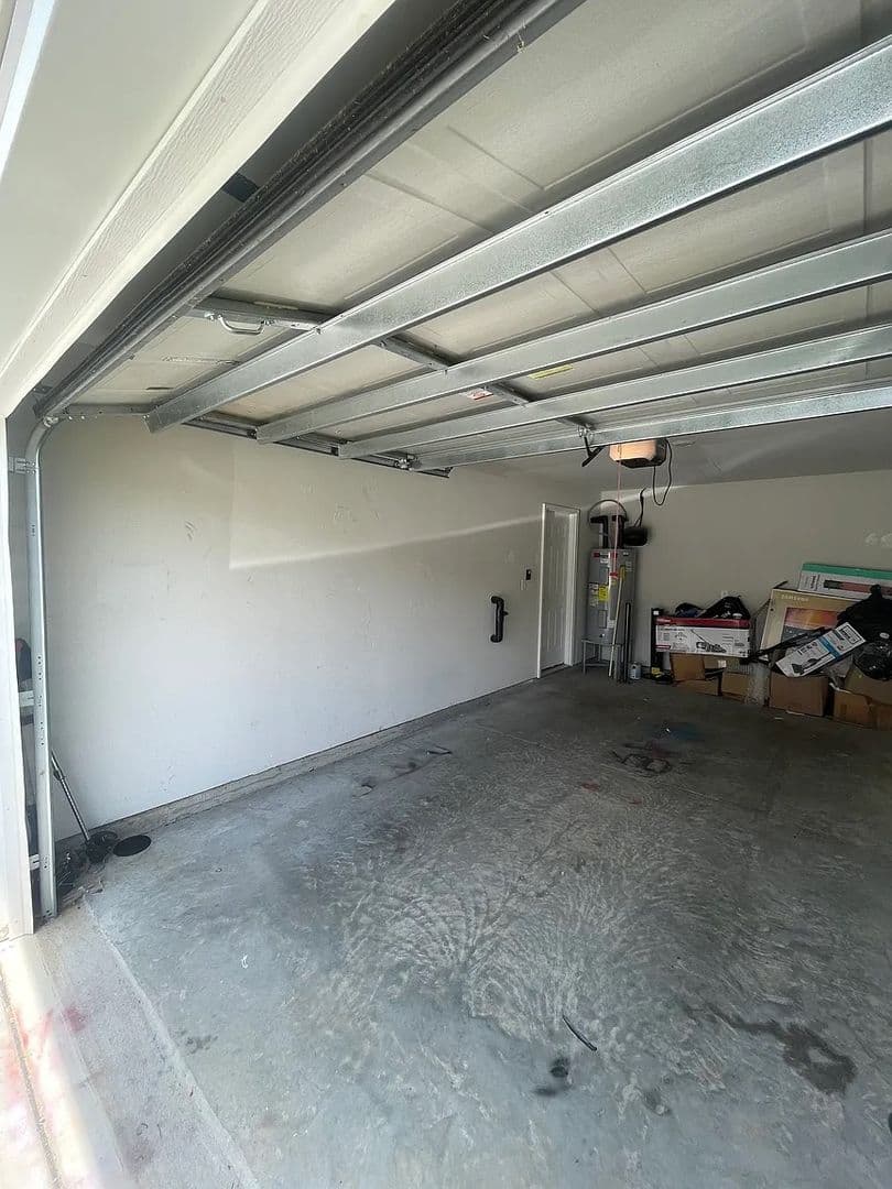Winston-Salem House: 4129 Meredith Woods Ln