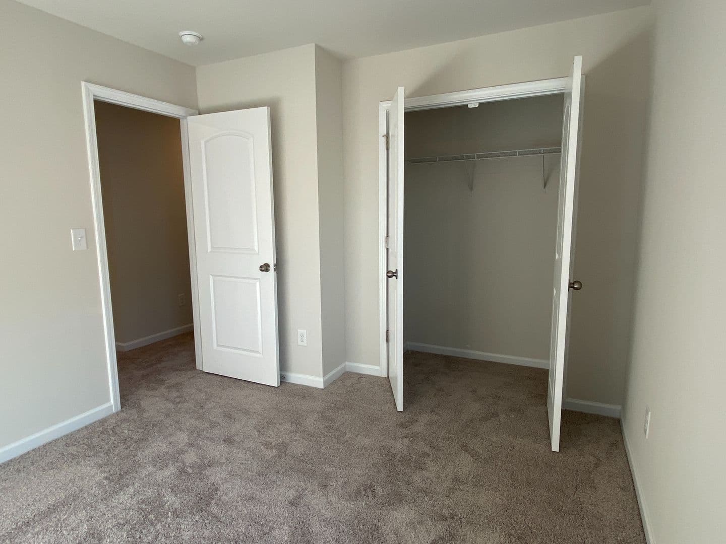 Monroe House: 1004 Maylen Trace