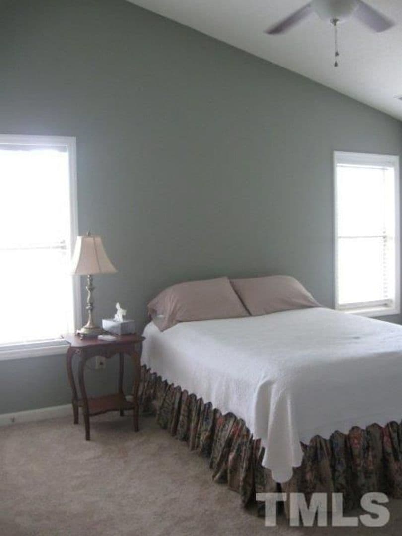 Raleigh House: 6111 Sunpointe Dr