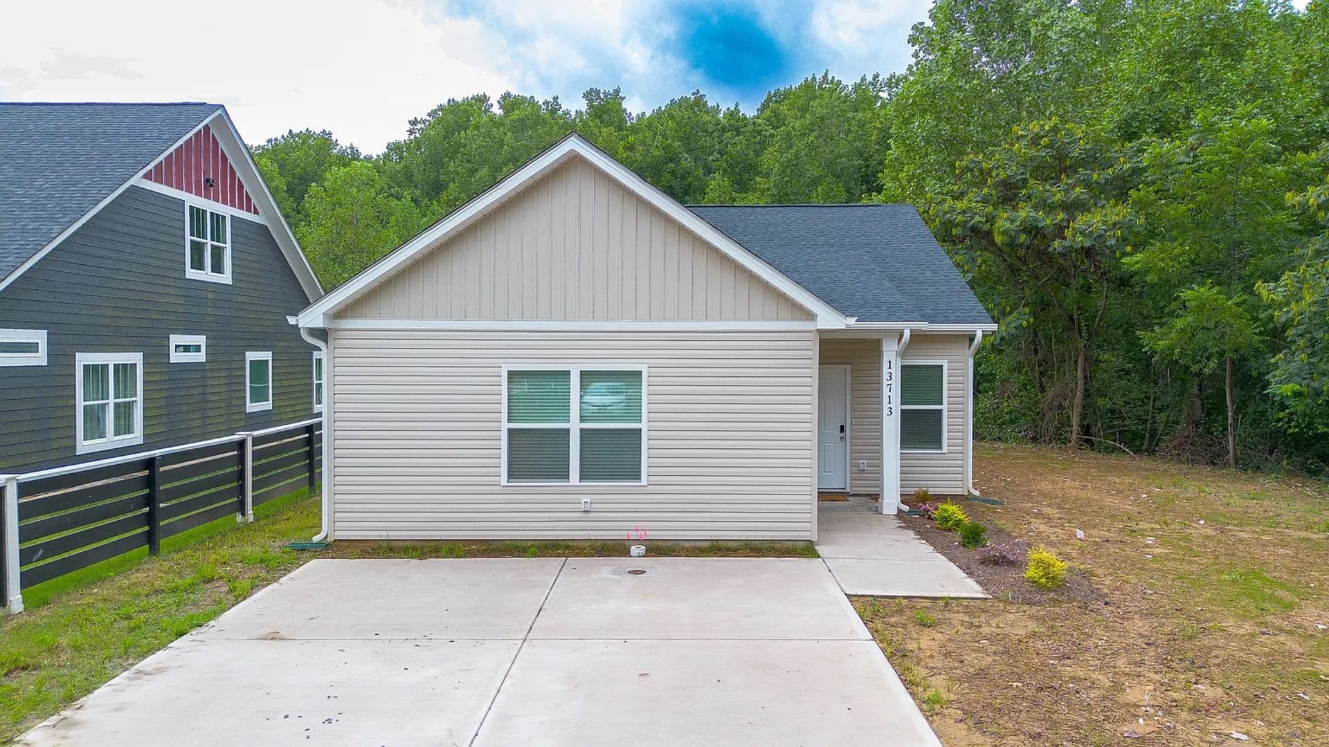 Charlotte House: 13713 William Stowe Dr