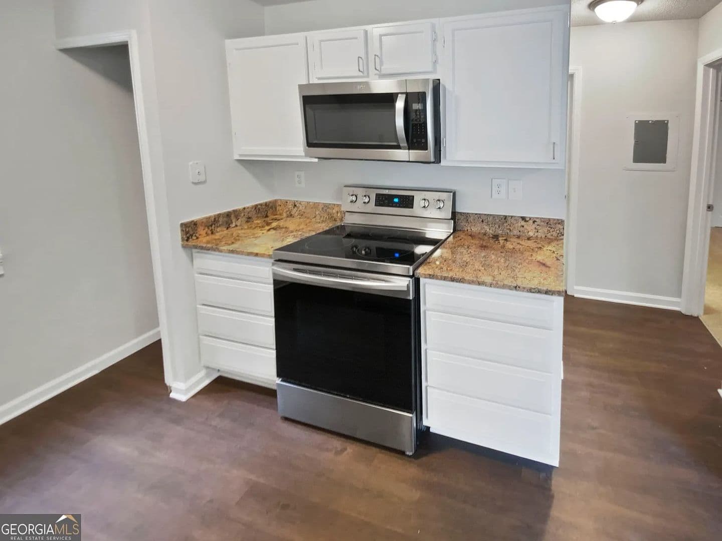 Alpharetta House: 714 Cypress Pointe St
