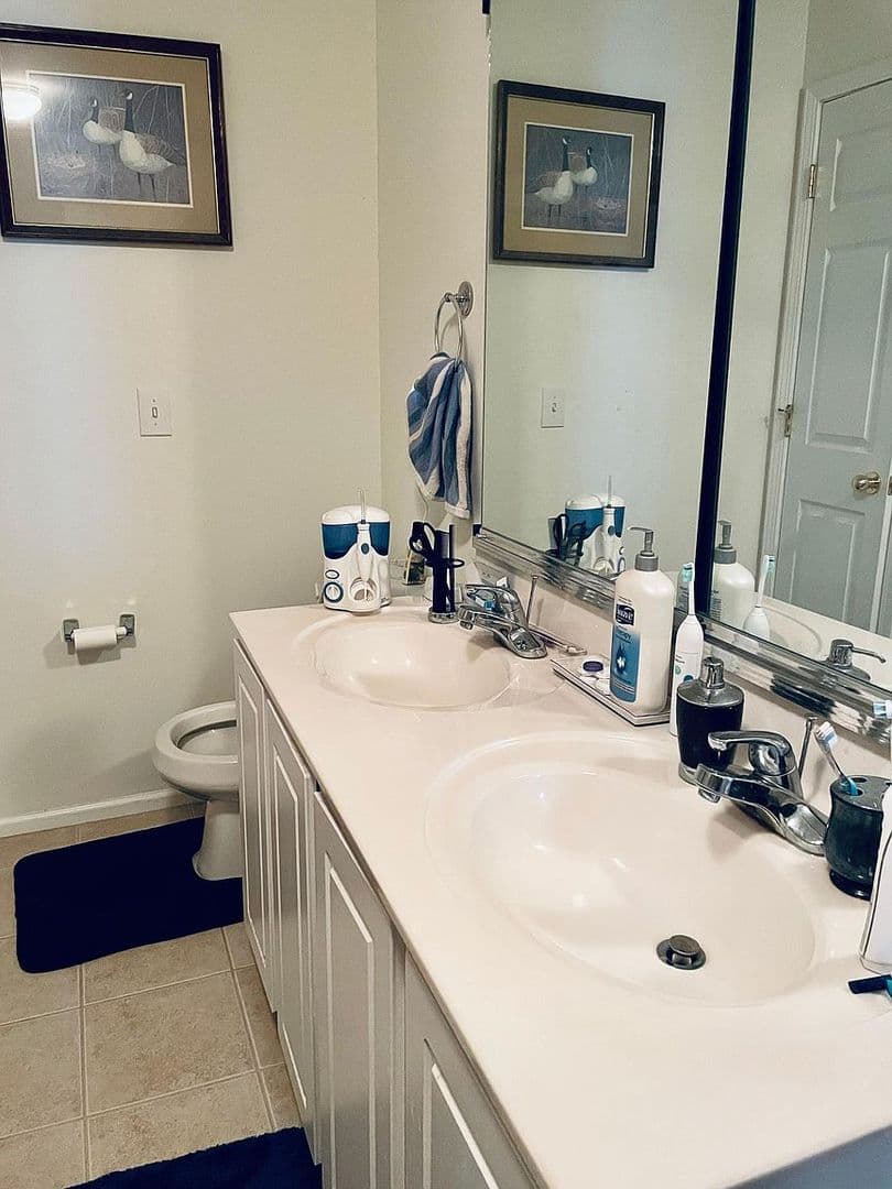 Raleigh House: 3011 #106 Barrymore St