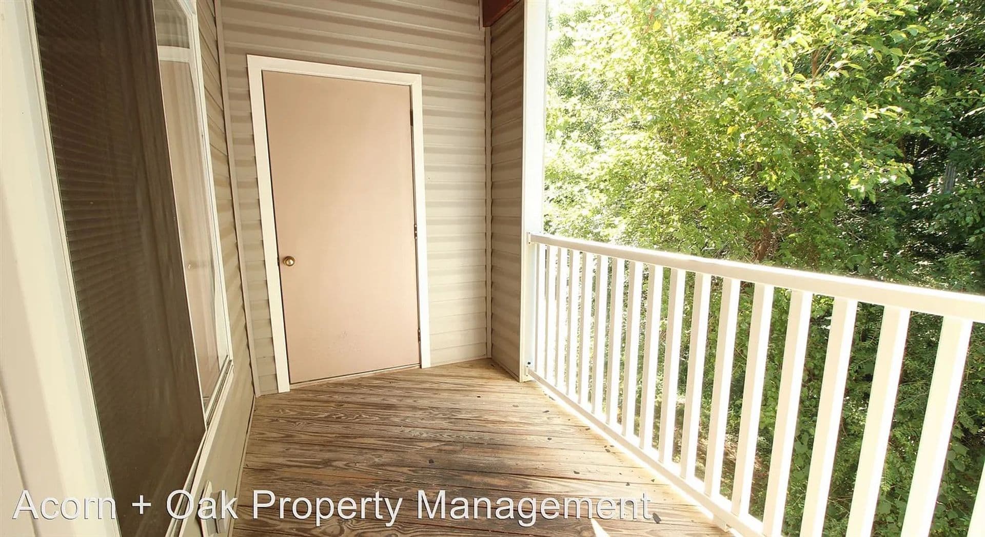 Raleigh House: 1431 Collegiate Cir