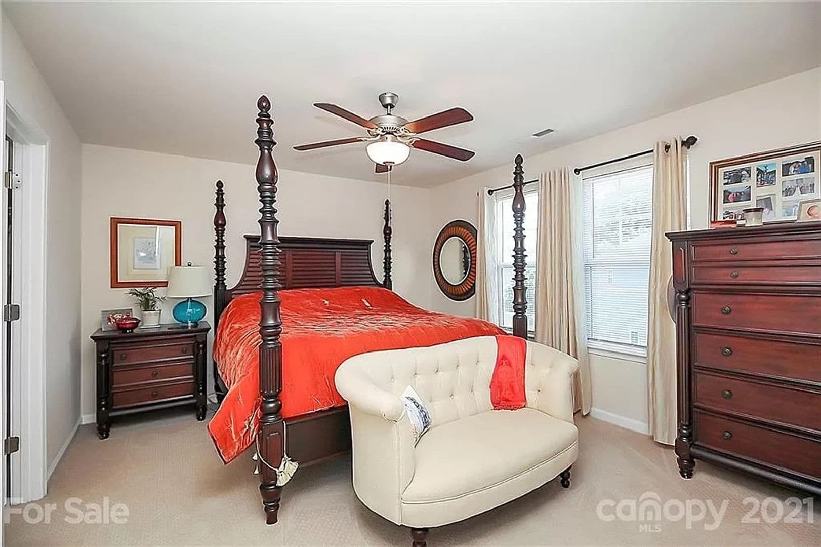 Charlotte House: 1502 Sharon Rd W