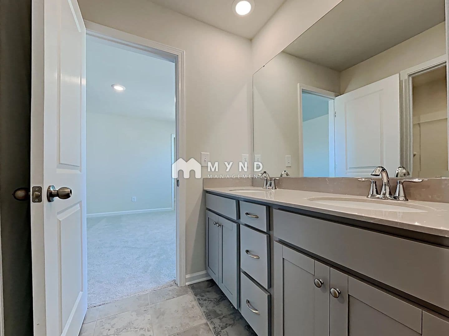 Charlotte House: 15100 Moulin Ct Dr