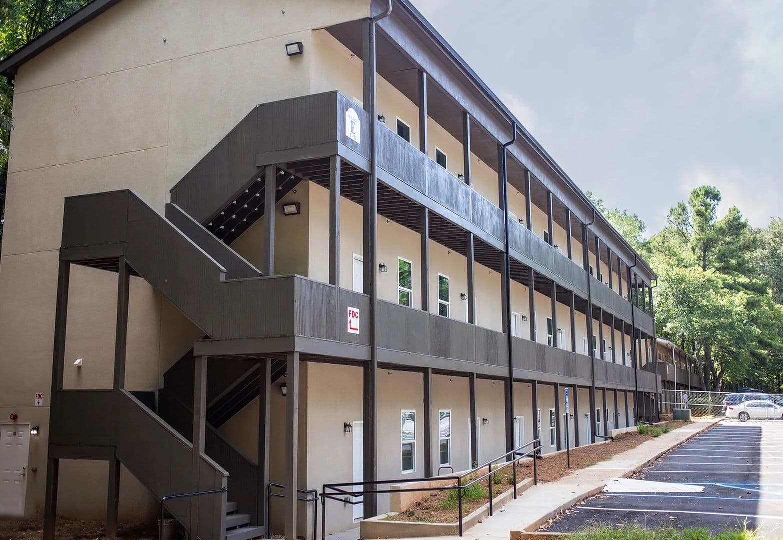 Atlanta House: 1631 Stanton Rd