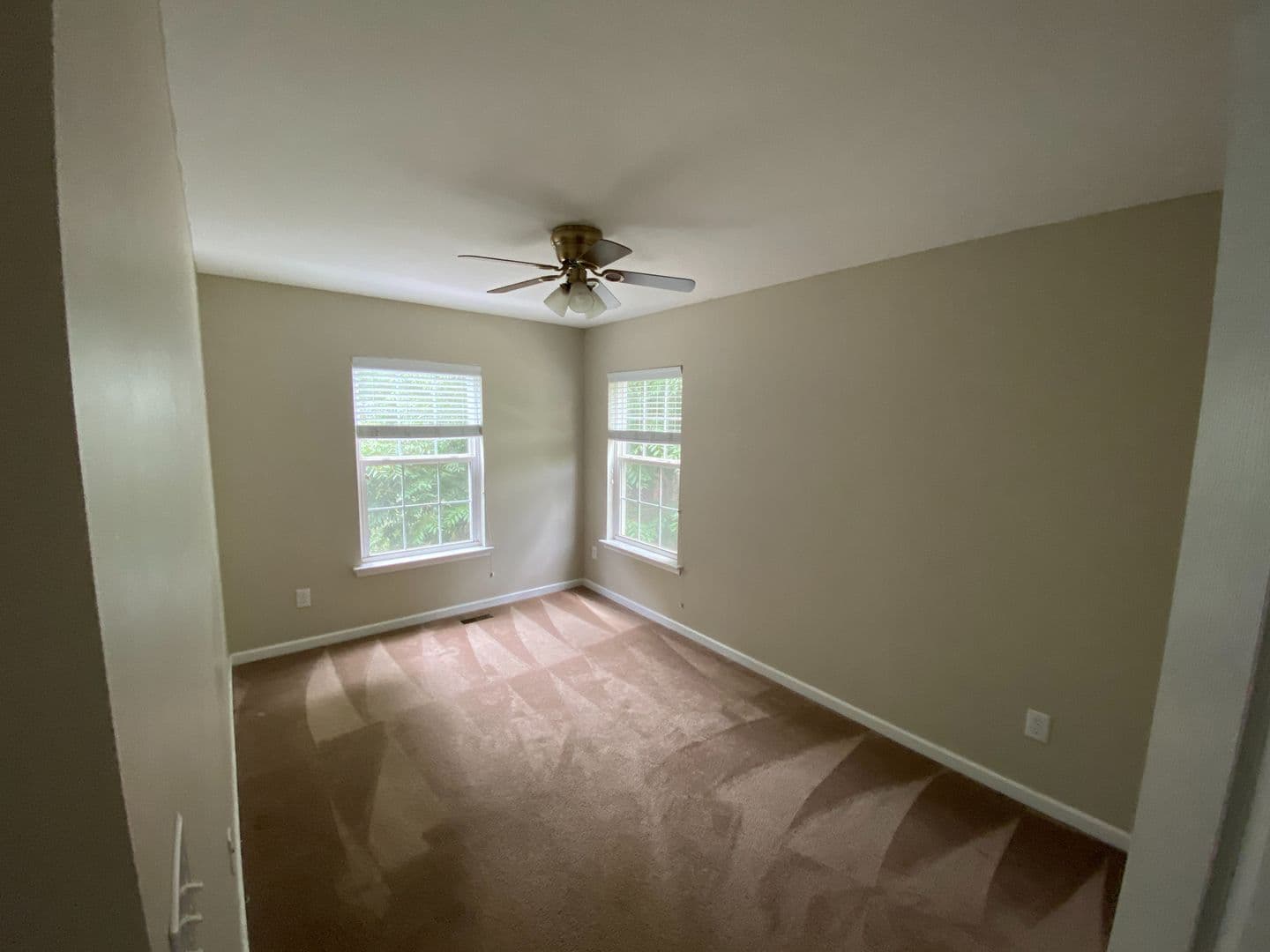 Raleigh House: 3011 #106 Barrymore St