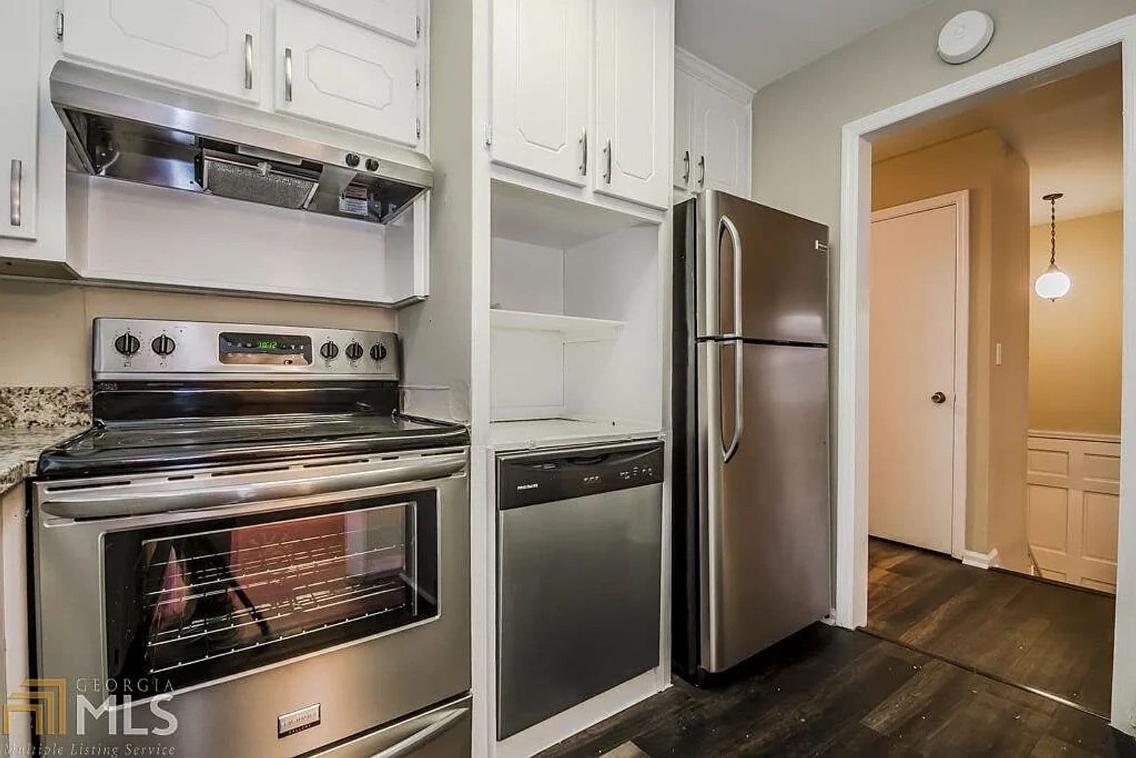 Lawrenceville House: 537 Reba Rd