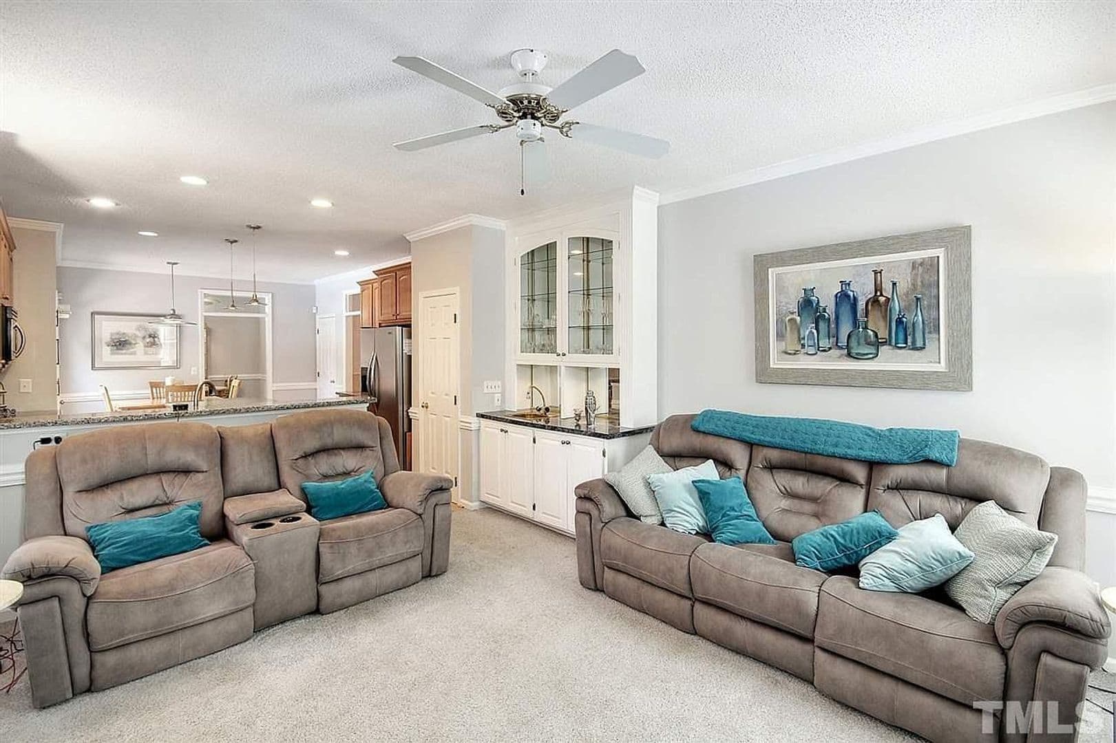 Raleigh House: 3209 Daingerfield Dr