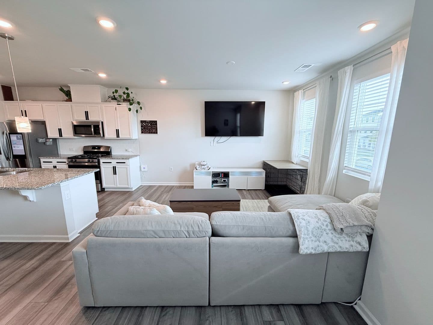 Raleigh House: 2431 Chert Ln