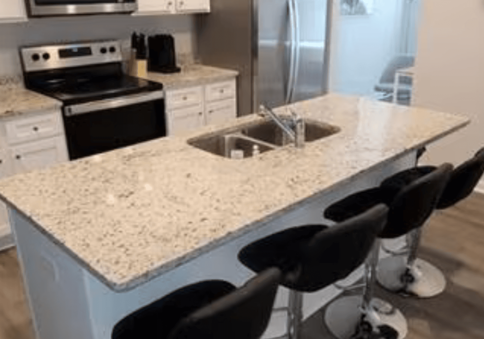 Union City House: 4333 Shafer Ct
