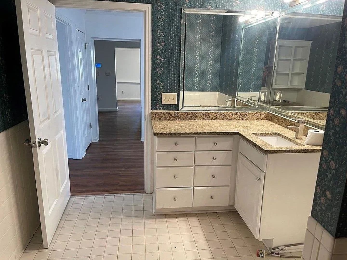 McDonough House: 1033 GA-155 N