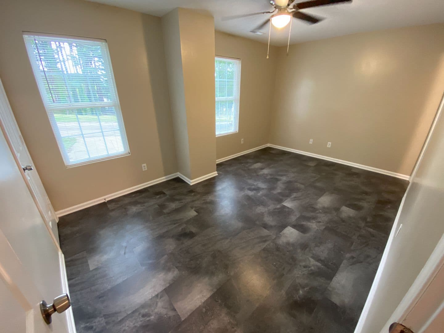 Raleigh House: 909 Bragg St