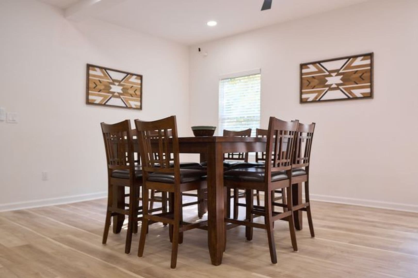 Decatur House: 3179 Alston Dr