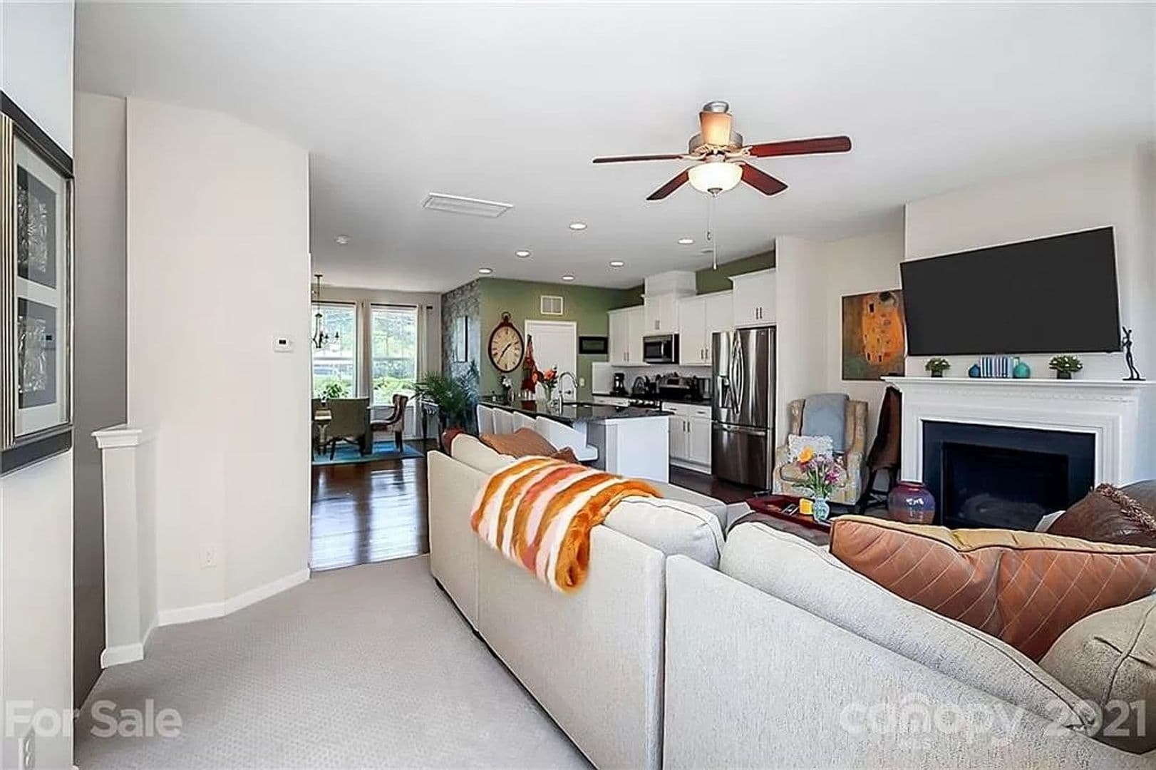 Charlotte House: 1502 Sharon Rd W