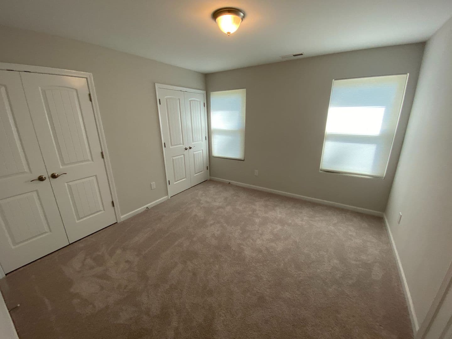 Raleigh House: 323 Switch St