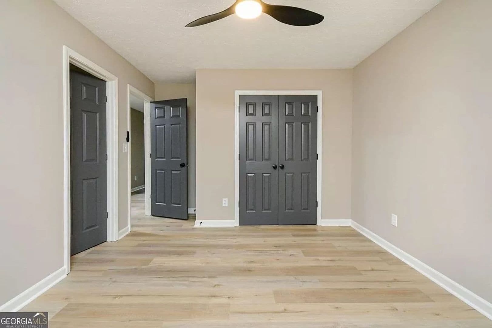 Decatur House: 3840 Brown Dr