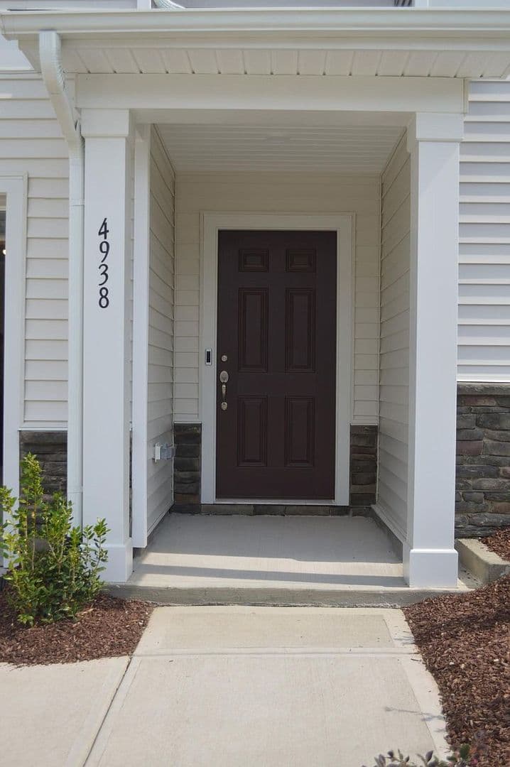 Raleigh House: 4938 Southern Magnolia Dr