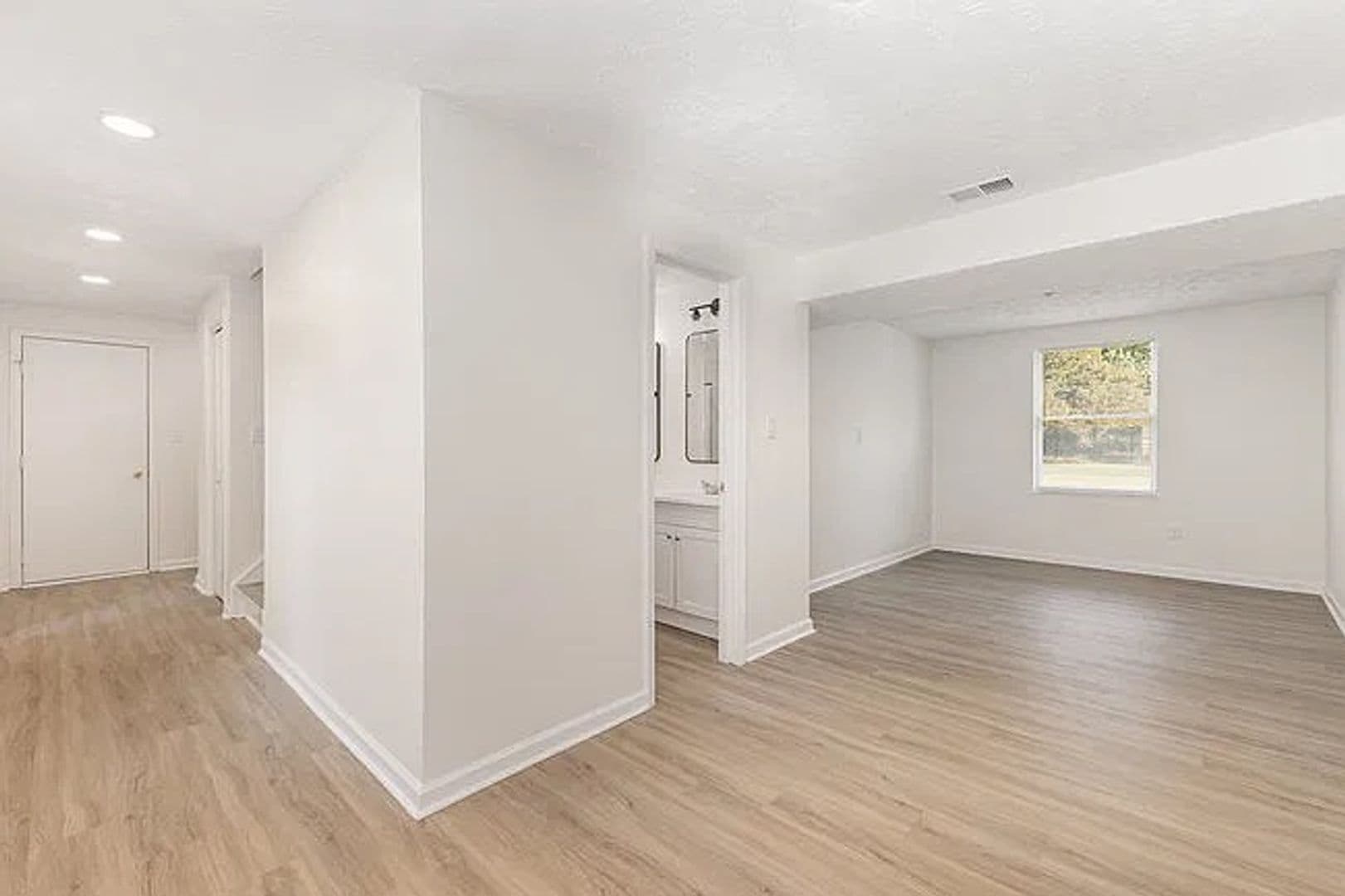 Charlotte House: 8915 Touchstone Ln