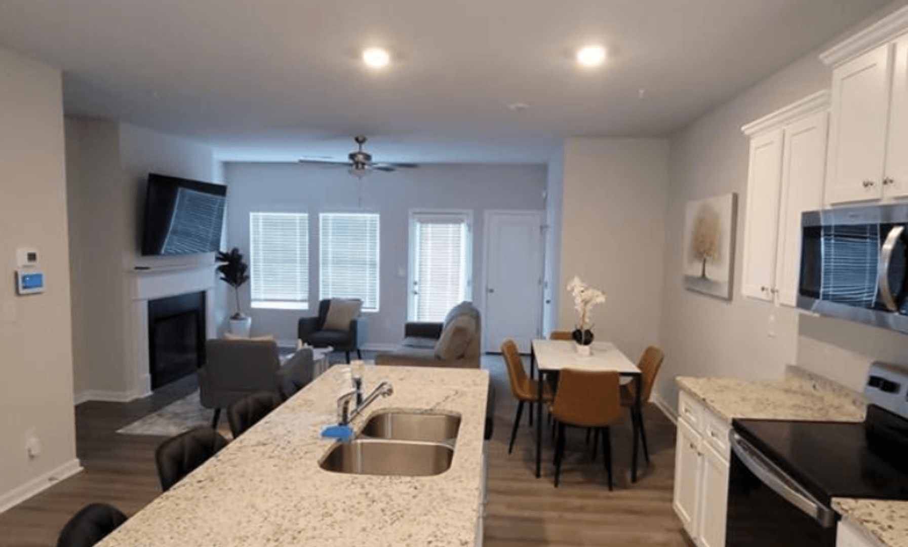 Union City House: 4333 Shafer Ct