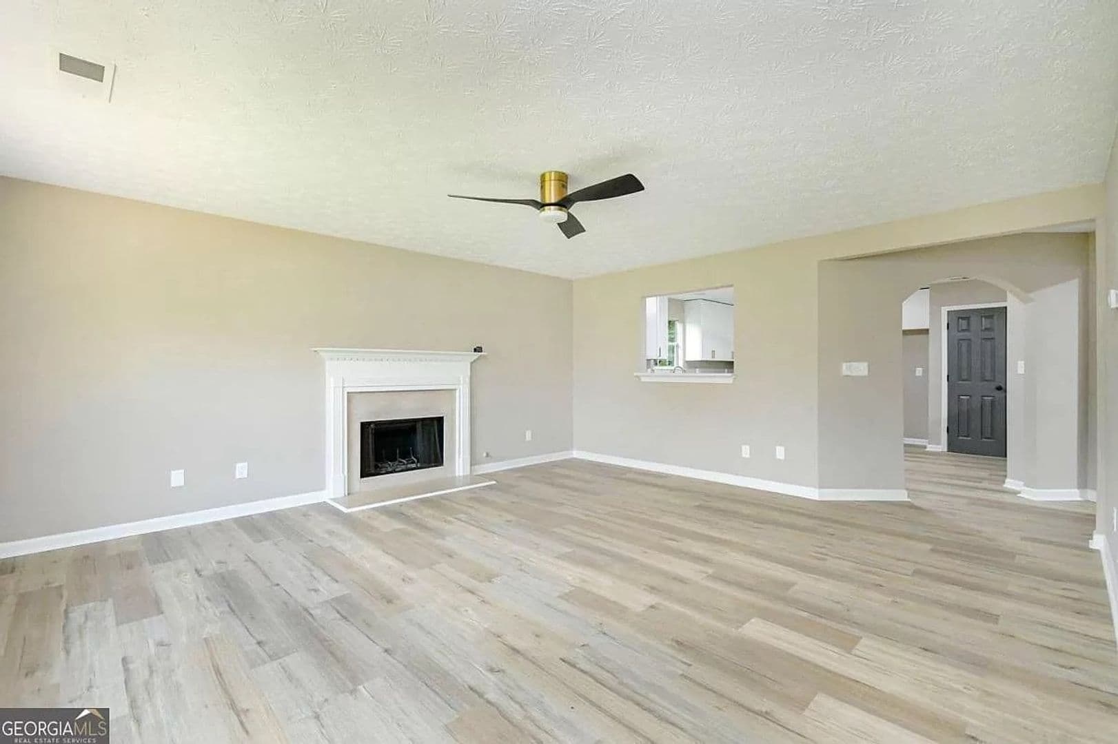 Decatur House: 3840 Brown Dr